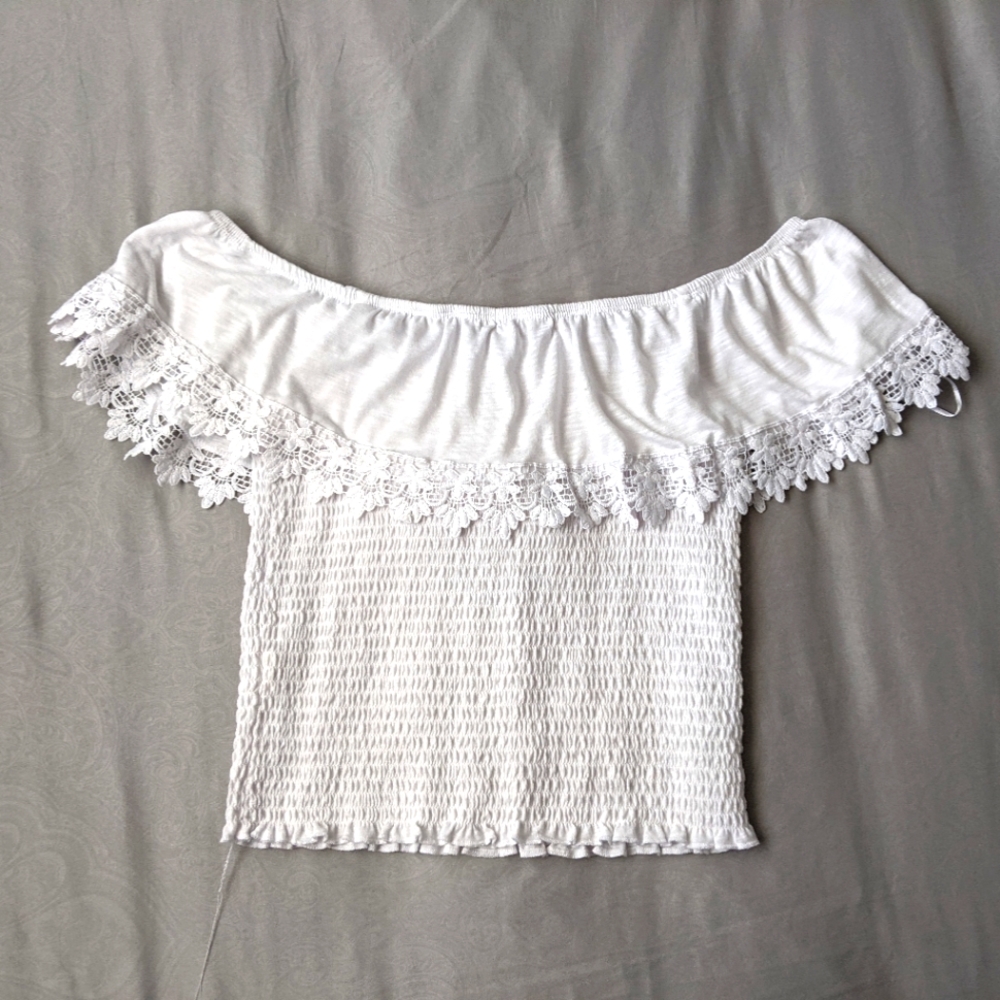 White off the shoulder crop top